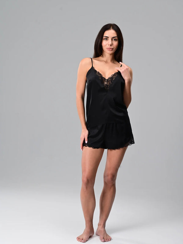 Атласна піжама чорного кольору з мереживом Nera